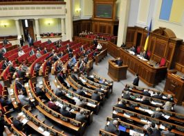 Нардепы Яценюка заранее планировали подставить Садового с голосованием «Самопомощи» за отставку главы СБУ