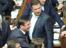 Лидер «БПП» Луценко курировал кнопкодавство Яценка во время голосования за бюджет 2016