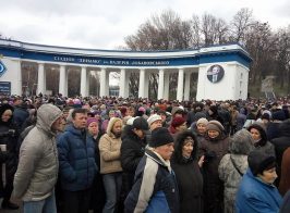Обманутые пикетчики задержали организатора шествия против Яценюка