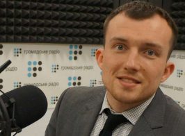 Активіст Олександр Лємєнов вправно ухиляється від суду