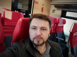 Журналист Роман Реведжук обратился к общественности в связи с вынужденным выездом из страны