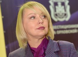 «Ягуар» за депортованих з України дітей. Як живе родина керівниці департаменту соцзахисту Орловської області, що була причетна до примусового переміщення українських дітей.